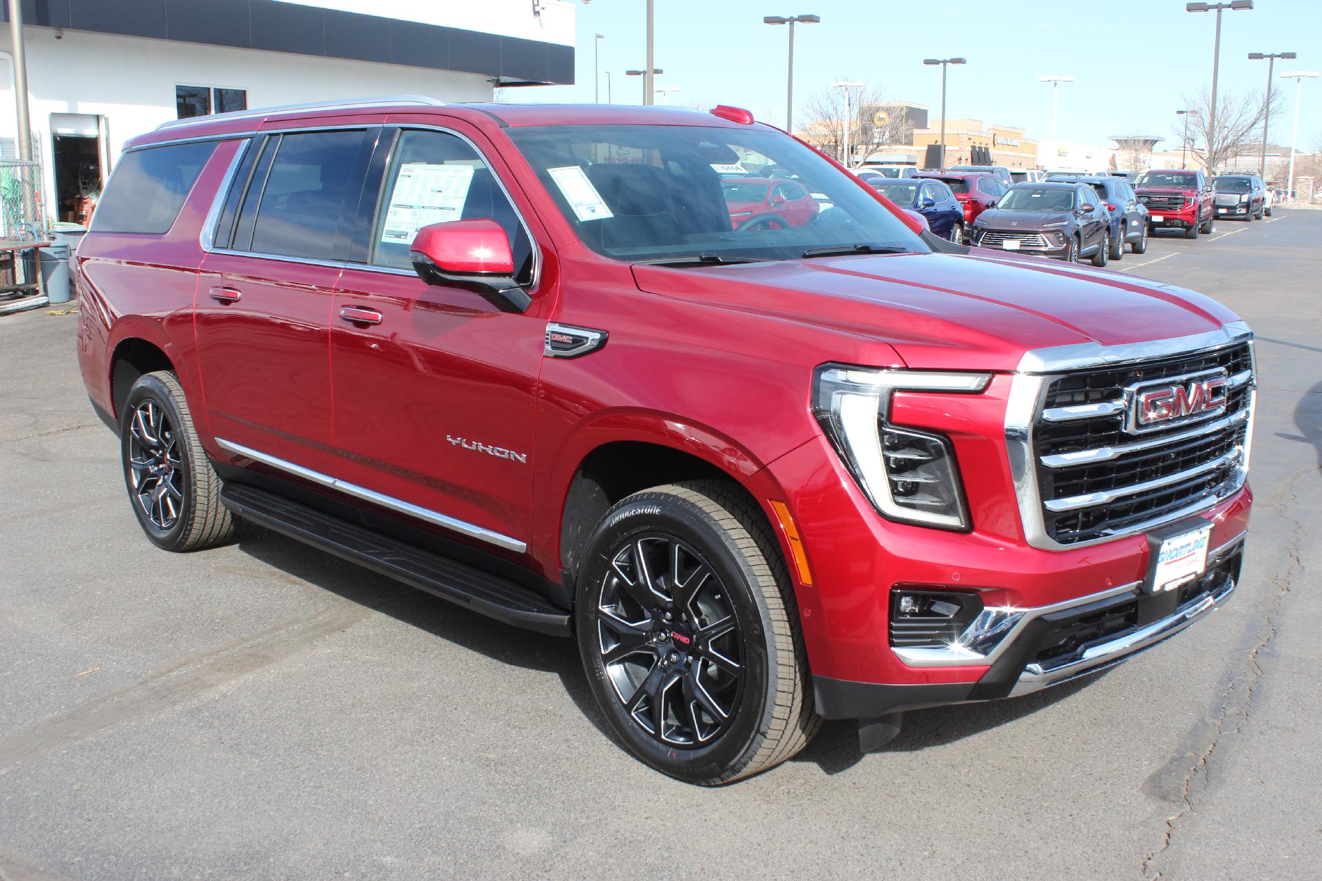 2025 GMC Yukon XL Vehicle Photo in AURORA, CO 80012-4011