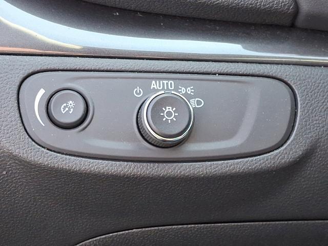 2022 Buick Encore Vehicle Photo in TREVOSE, PA 19053-4984