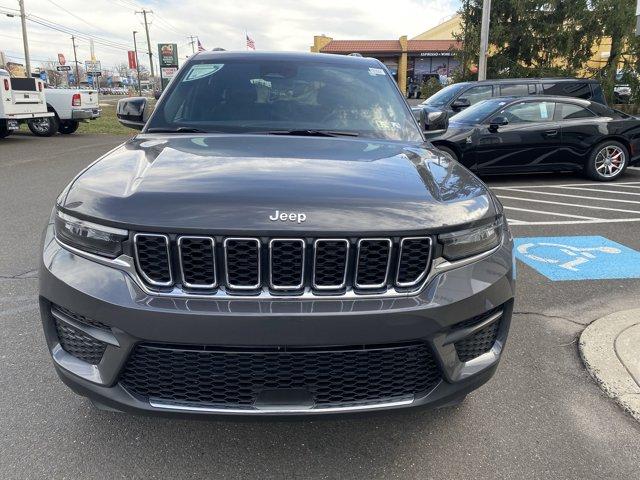2025 Jeep Grand Cherokee Vehicle Photo in Doylsetown, PA 18901