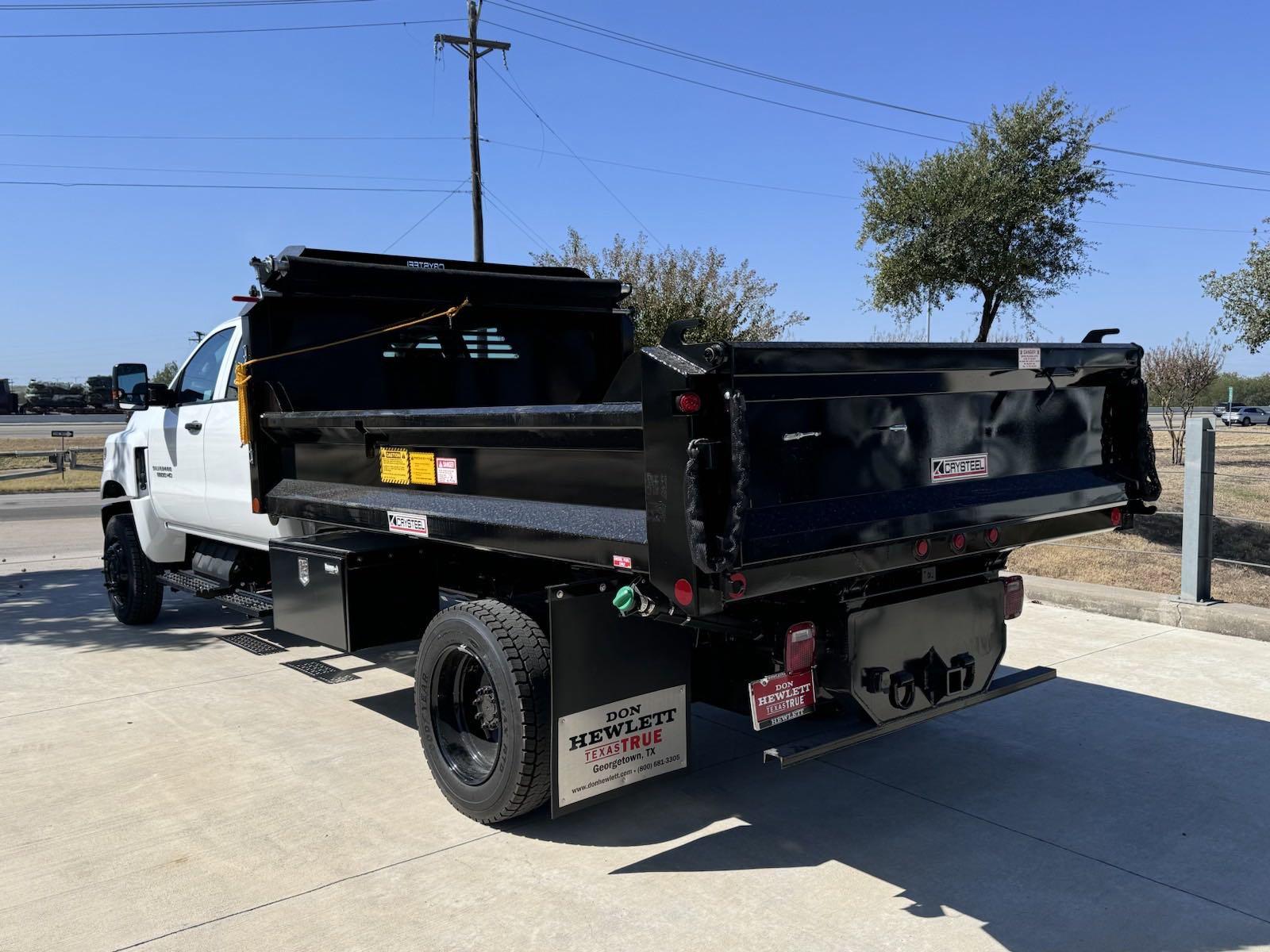 2024 Chevrolet Silverado 5500 HD Vehicle Photo in GEORGETOWN, TX 78626-7508