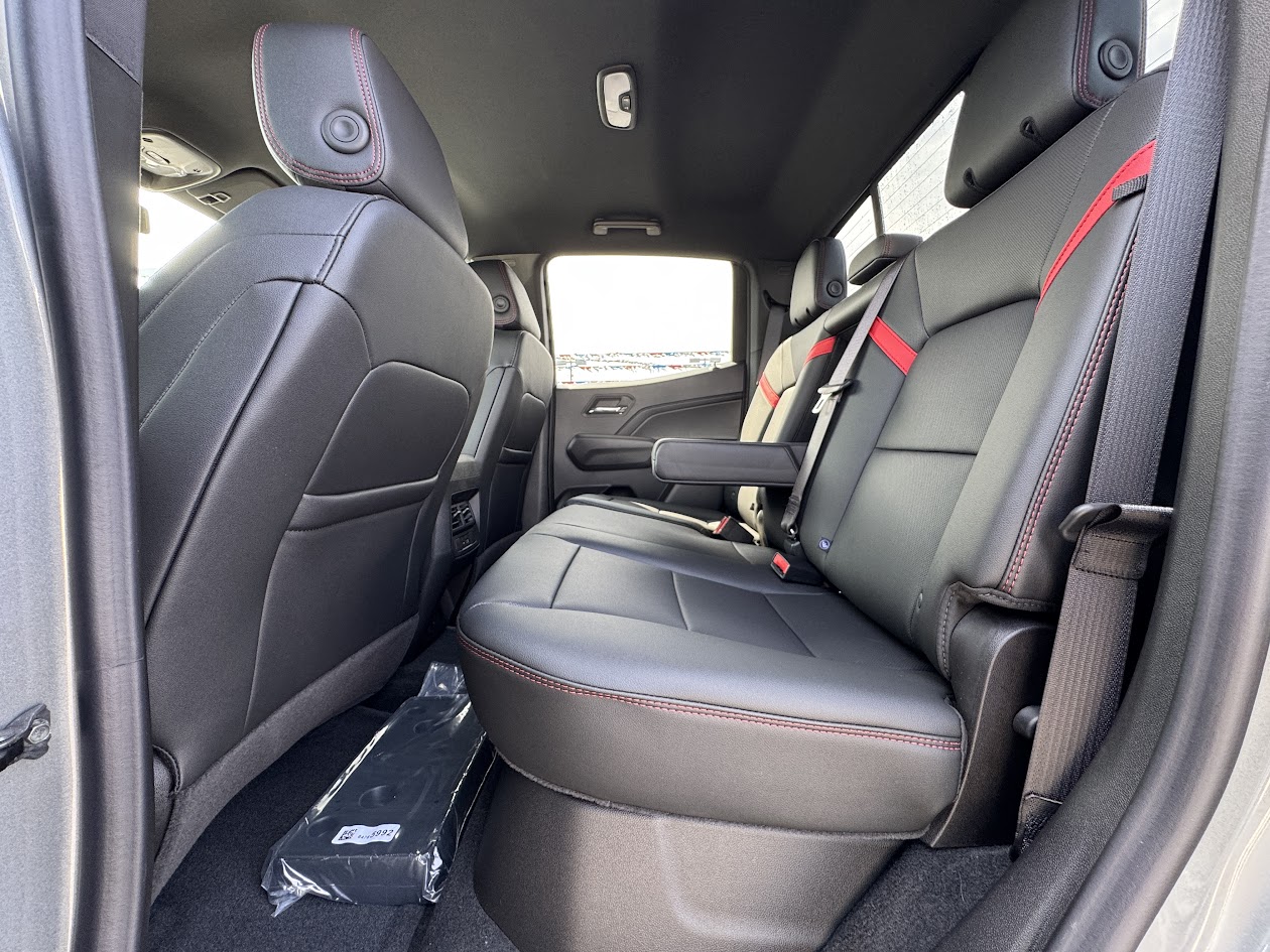 2025 Chevrolet Colorado Vehicle Photo in BOONVILLE, IN 47601-9633