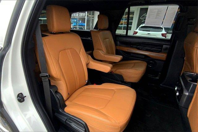 2024 Ford Expedition Vehicle Photo in TOPEKA, KS 66609-0000