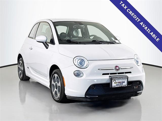2017 FIAT 500e Vehicle Photo in Puyallup, WA 98371