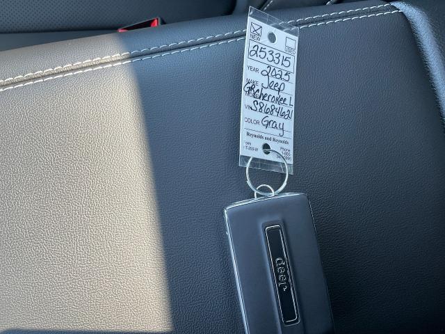 2025 Jeep Grand Cherokee L Vehicle Photo in Kaukauna, WI 54130