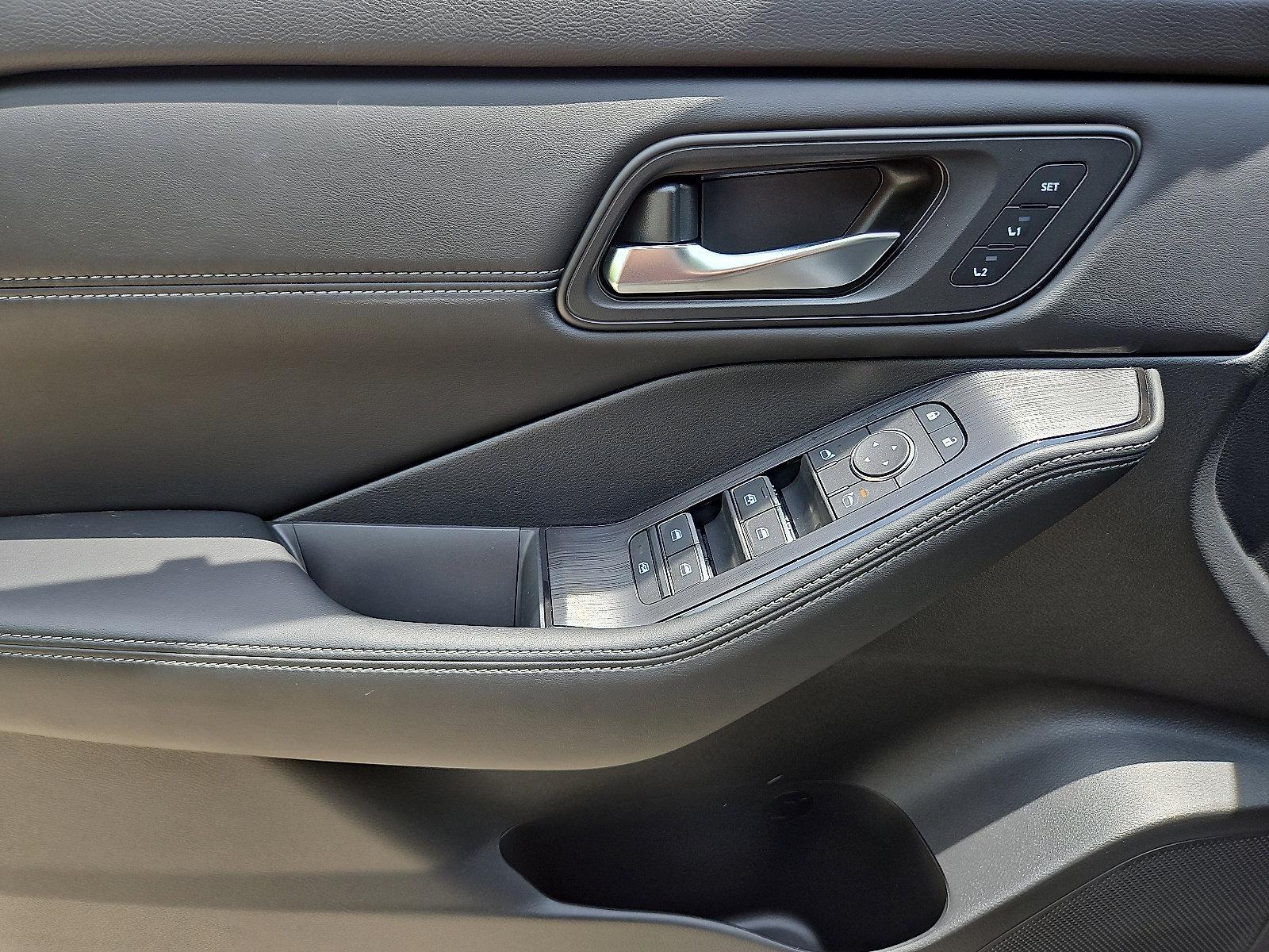 2025 Nissan Rogue Vehicle Photo in Jenkintown, PA 19046