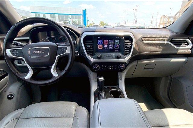 2017 GMC Acadia Vehicle Photo in TOPEKA, KS 66609-0000