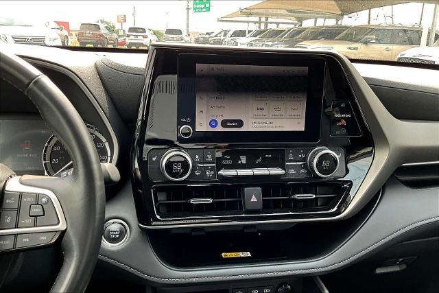 2023 Toyota Highlander Vehicle Photo in San Antonio, TX 78230