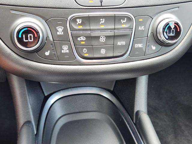 2022 Chevrolet Malibu Vehicle Photo in DENTON, TX 76210-9321