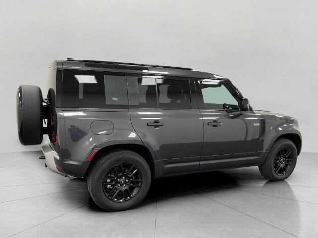 2024 Defender Vehicle Photo in Appleton, WI 54913