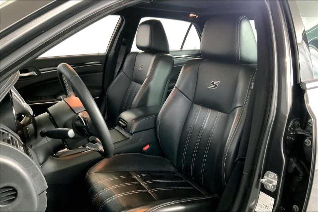 2023 Chrysler 300 Vehicle Photo in Kansas City, MO 64114
