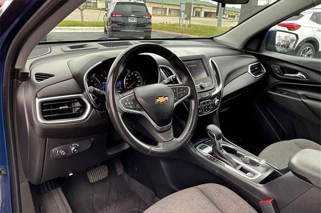 2022 Chevrolet Equinox Vehicle Photo in TOPEKA, KS 66609-0000