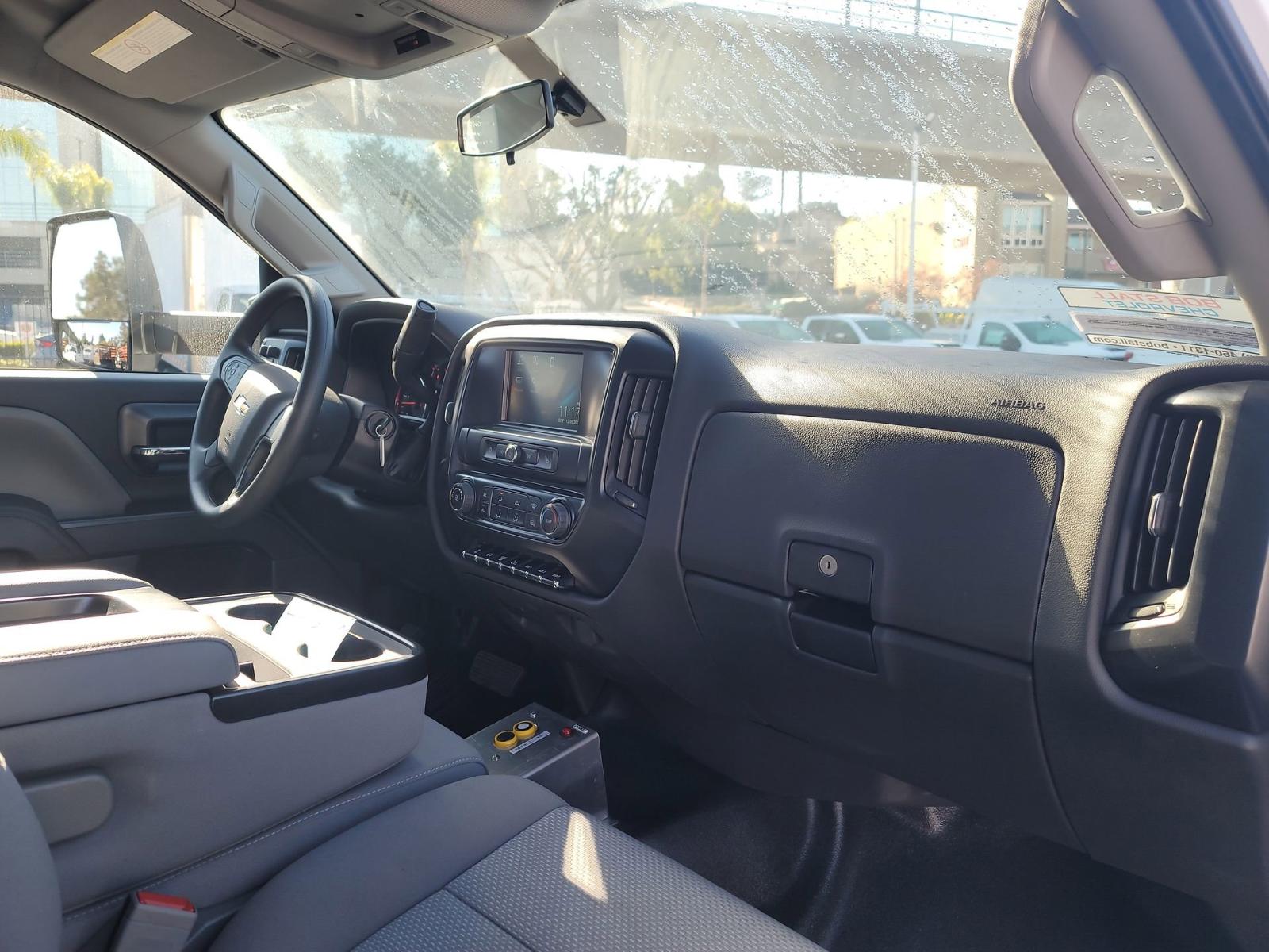 2023 Chevrolet Silverado Chassis Cab Vehicle Photo in LA MESA, CA 91942-8211