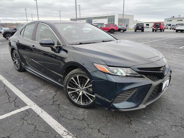 2018 Toyota Camry Vehicle Photo in GREEN BAY, WI 54304-5303