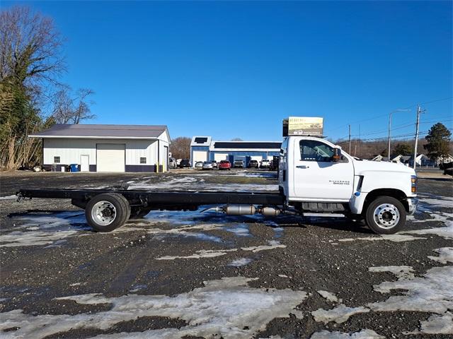 2024 Chevrolet Silverado 6500 HD Vehicle Photo in MILFORD, DE 19963-6122