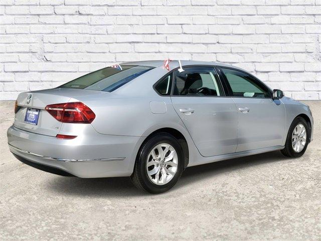 2018 Volkswagen Passat Vehicle Photo in SUNRISE, FL 33323-3202