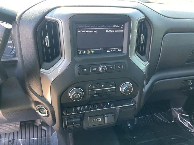 2024 Chevrolet Silverado 3500 HD Vehicle Photo in MEDINA, OH 44256-9631