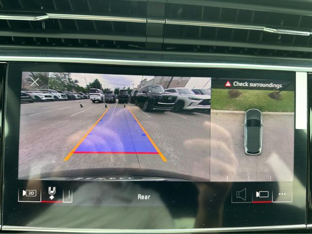 2025 Audi Q7 Vehicle Photo in HOUSTON, TX 77090
