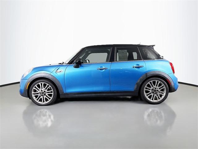 2015 MINI Cooper S Hardtop 4 Door Vehicle Photo in Puyallup, WA 98371