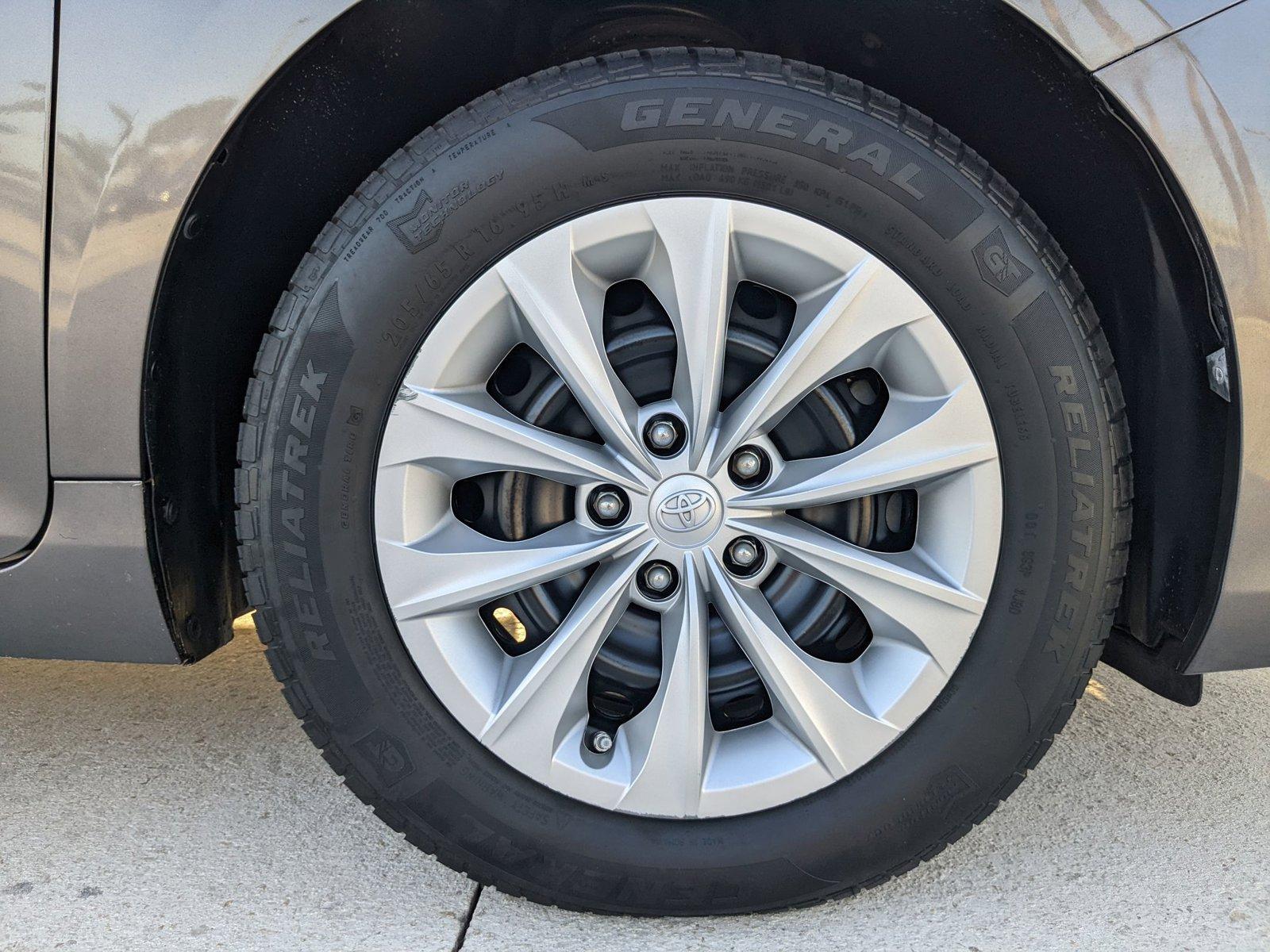 2016 Toyota Camry Vehicle Photo in Davie, FL 33331