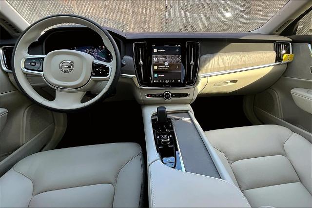 2025 Volvo V90 Cross Country Vehicle Photo in Houston, TX 77007