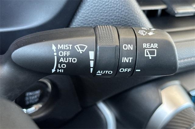 2022 Toyota RAV4 Vehicle Photo in ELK GROVE, CA 95757-8703