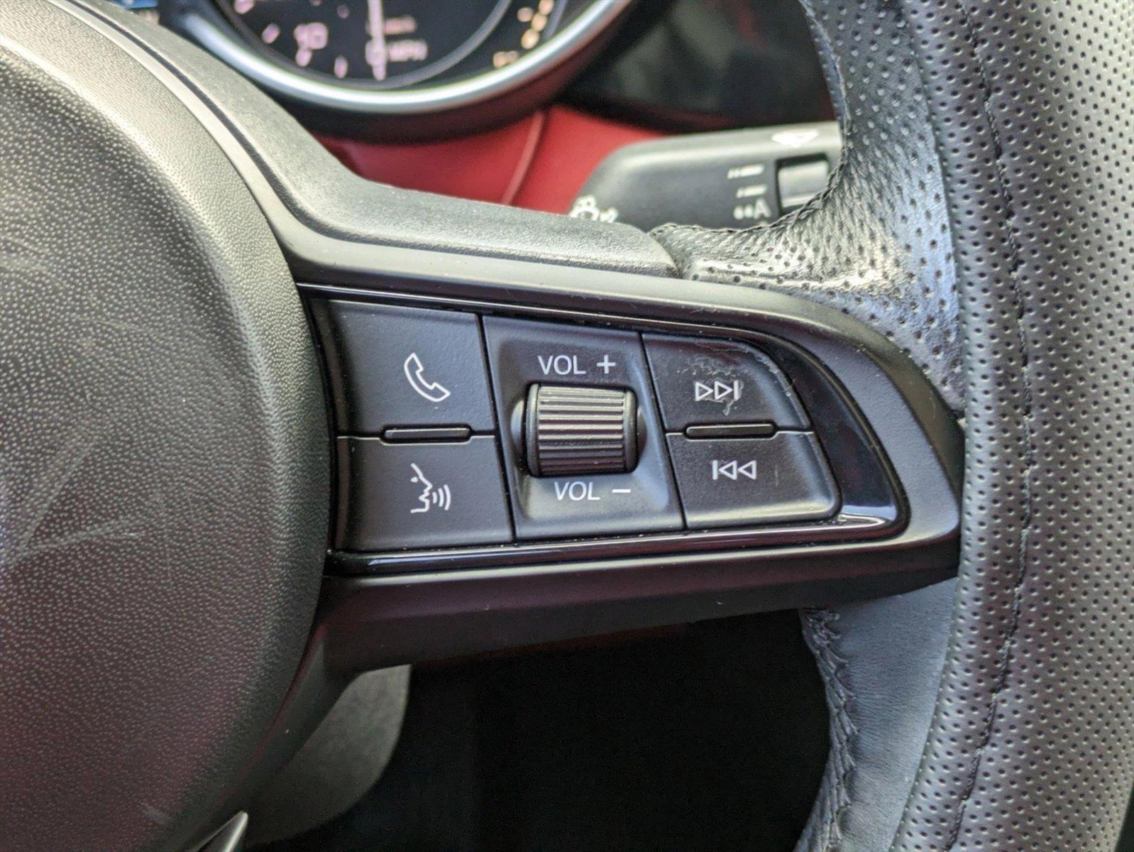 2020 Alfa Romeo Giulia Vehicle Photo in GREENACRES, FL 33463-3207