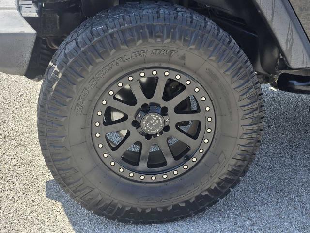 2017 Jeep Wrangler Vehicle Photo in DENTON, TX 76210-9321