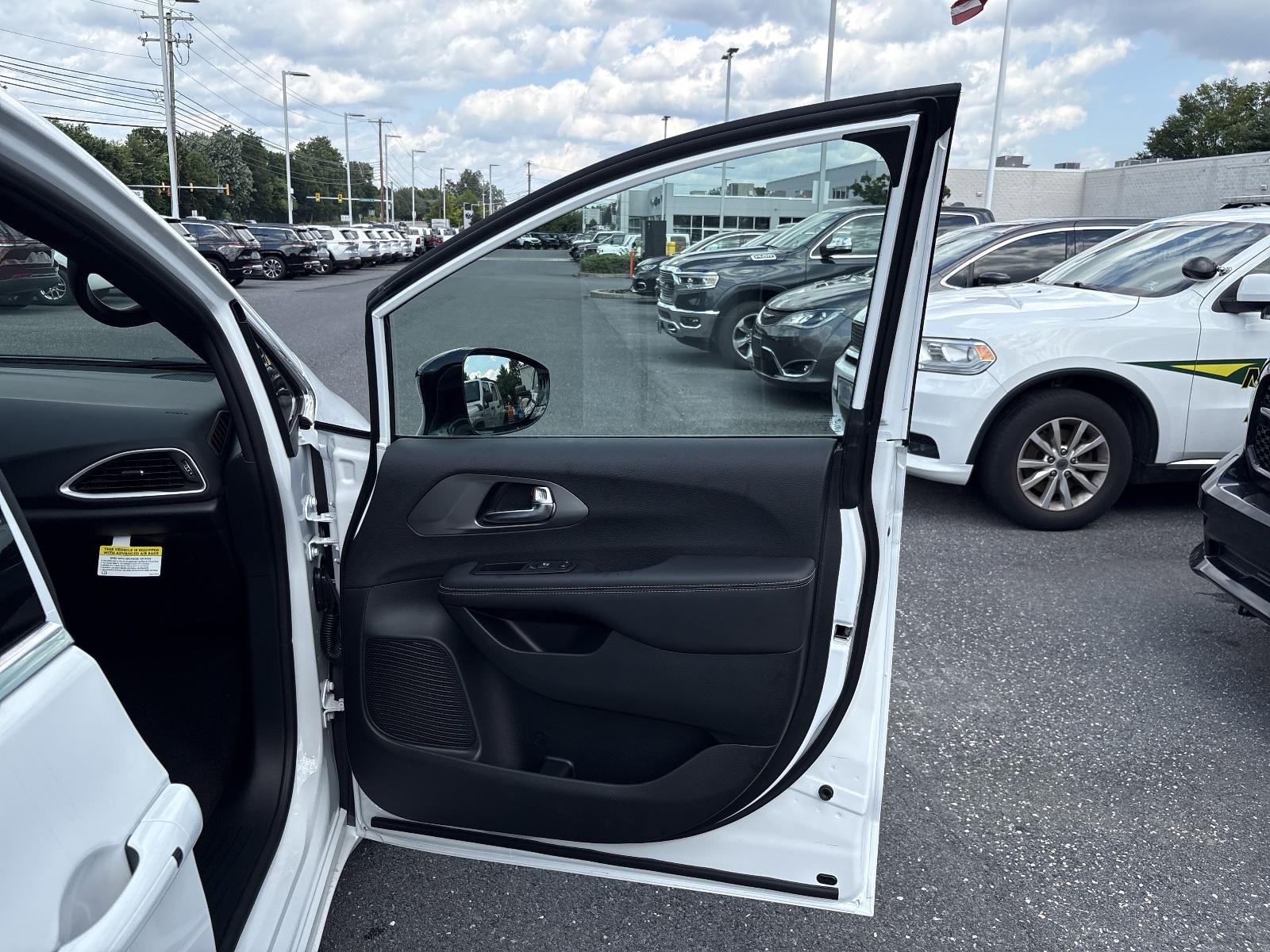 2025 Chrysler Voyager Vehicle Photo in Mechanicsburg, PA 17050-1707