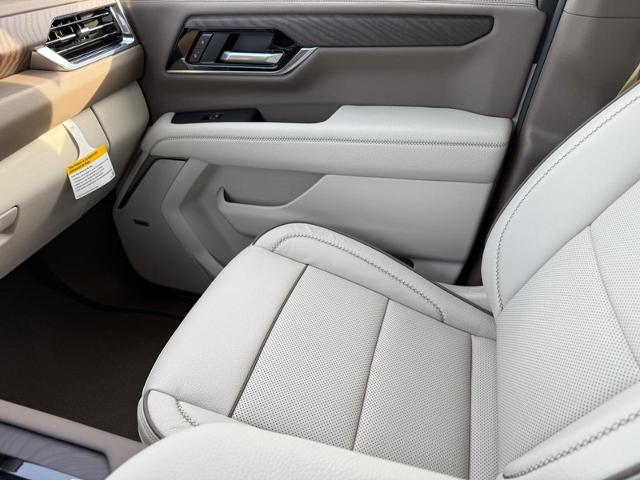 2025 GMC Yukon Vehicle Photo in COLUMBIA, MO 65203-3903