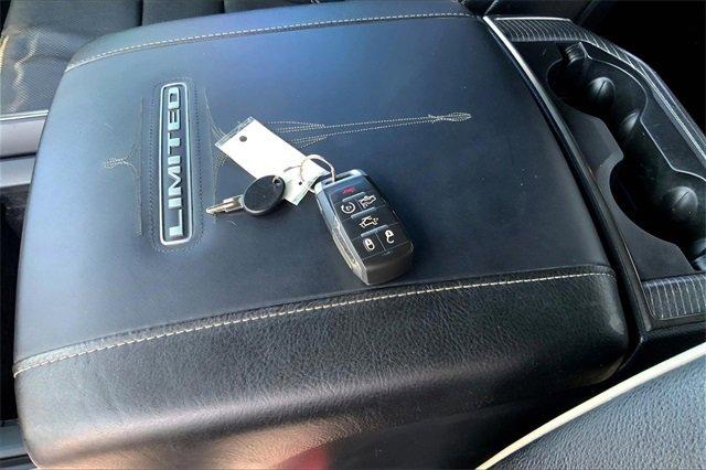 2019 Ram 1500 Vehicle Photo in TOPEKA, KS 66609-0000