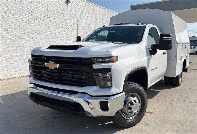 2024 Chevrolet Silverado 3500 HD Chassis Cab Vehicle Photo in TOPEKA, KS 66609-0000