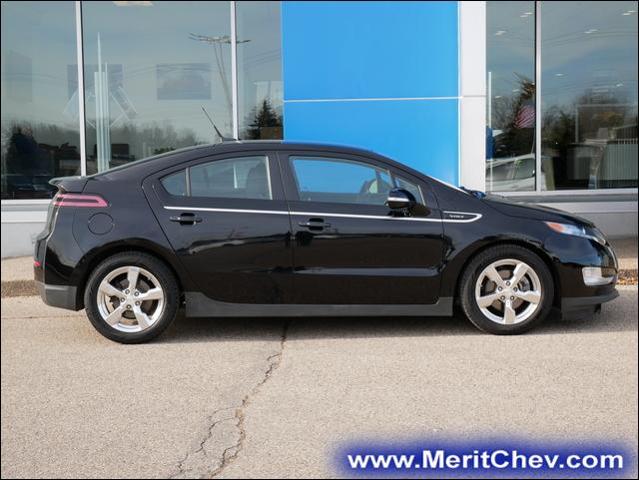 Used 2013 Chevrolet Volt Base with VIN 1G1RD6E49DU149394 for sale in Maplewood, MN