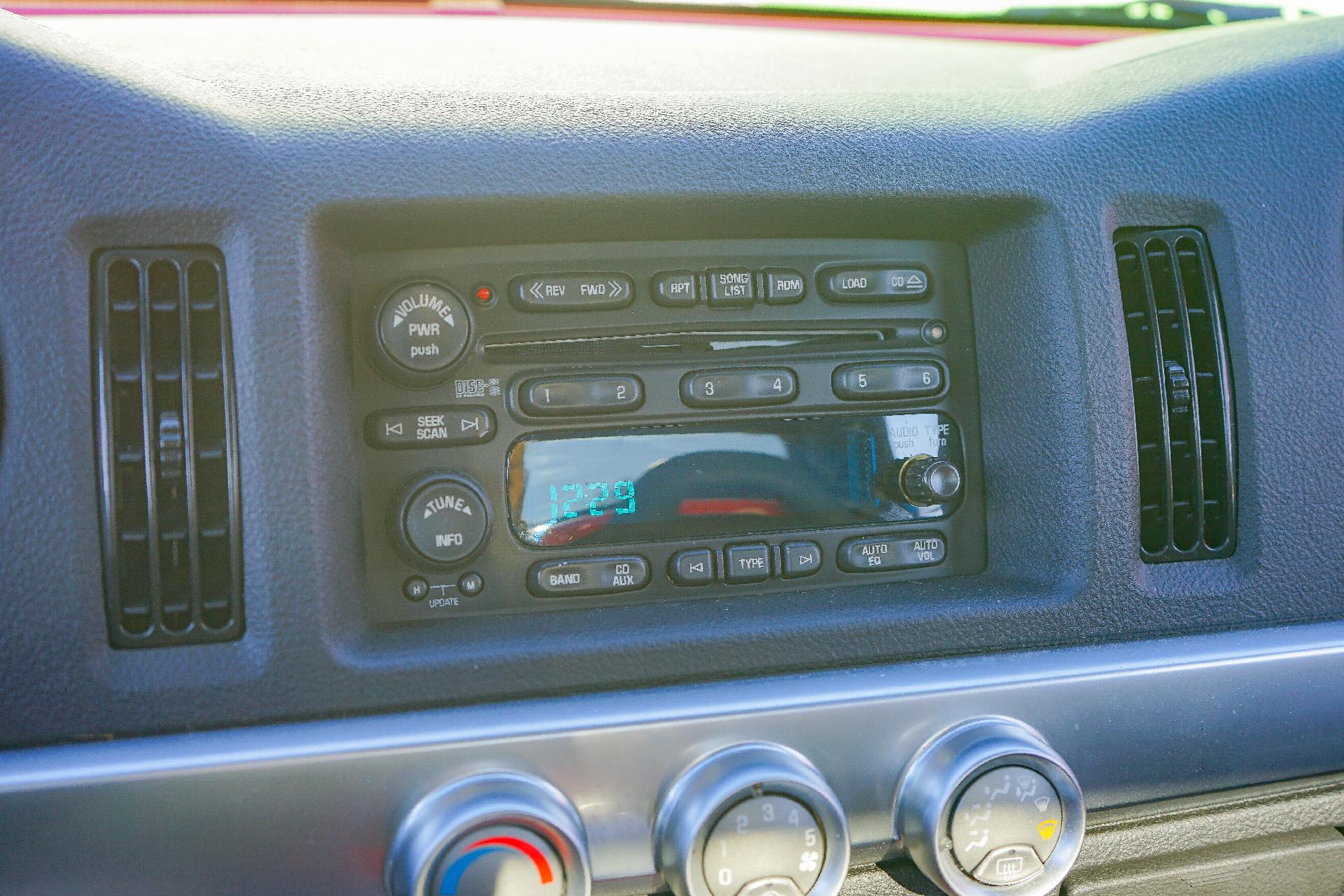 2005 Chevrolet SSR Vehicle Photo in SMYRNA, DE 19977-2874