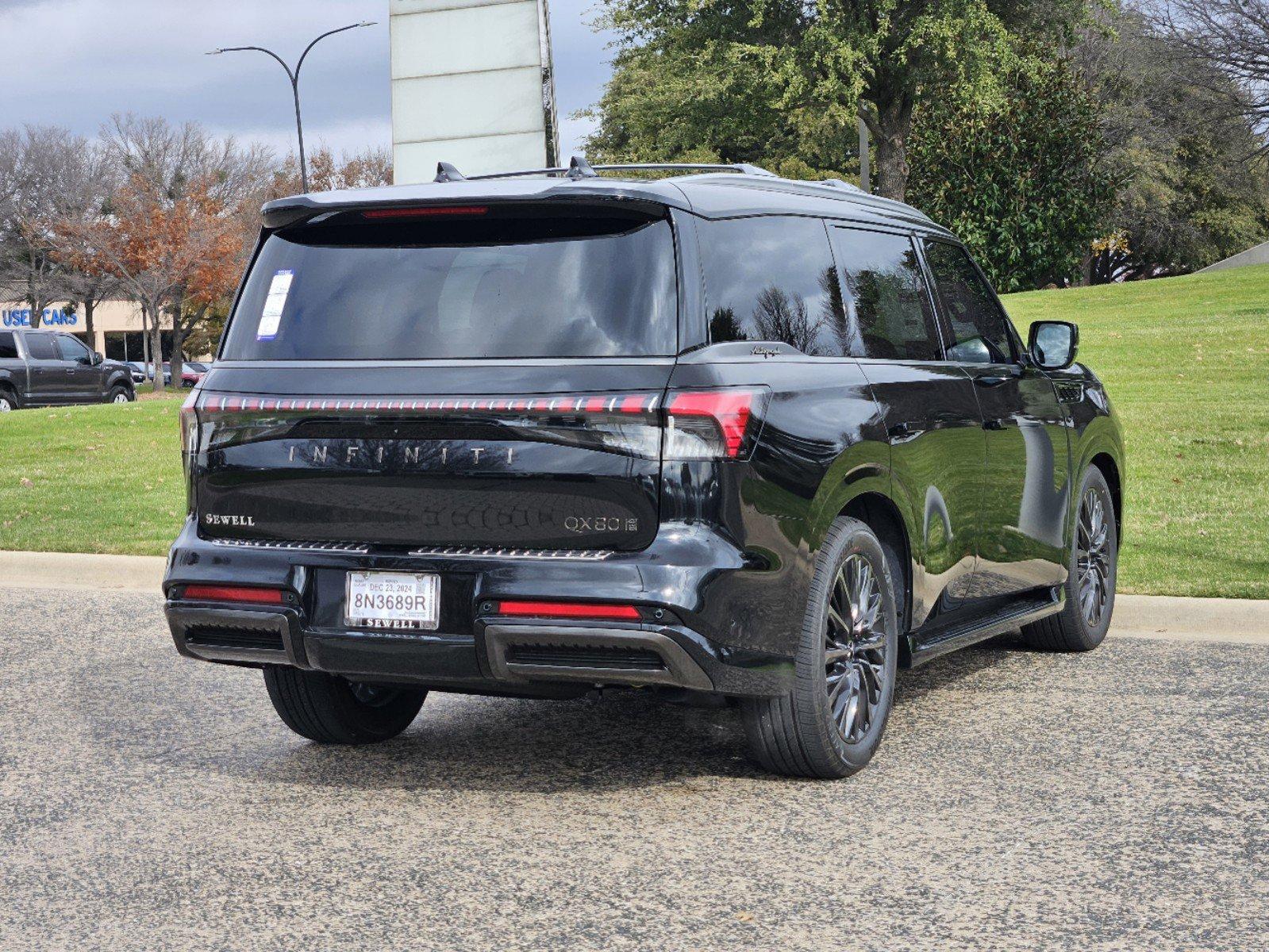 2025 INFINITI QX80 Vehicle Photo in Fort Worth, TX 76132