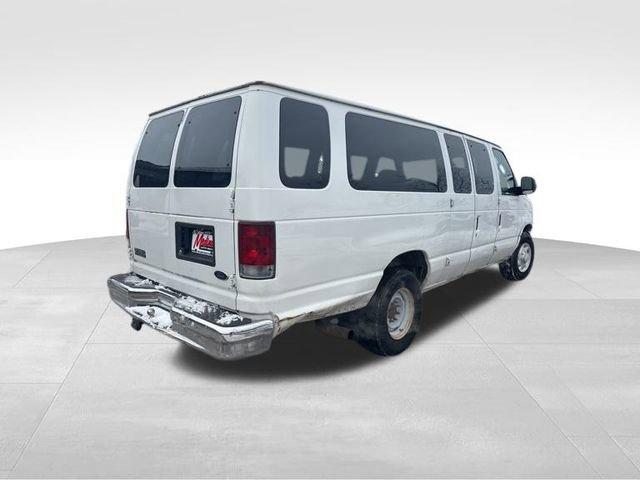 2005 Ford Econoline Wagon Vehicle Photo in MEDINA, OH 44256-9631