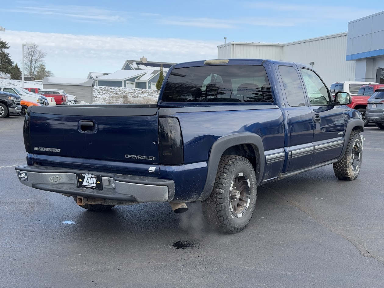 2001 Chevrolet Silverado 1500 Vehicle Photo in BOONVILLE, IN 47601-9633