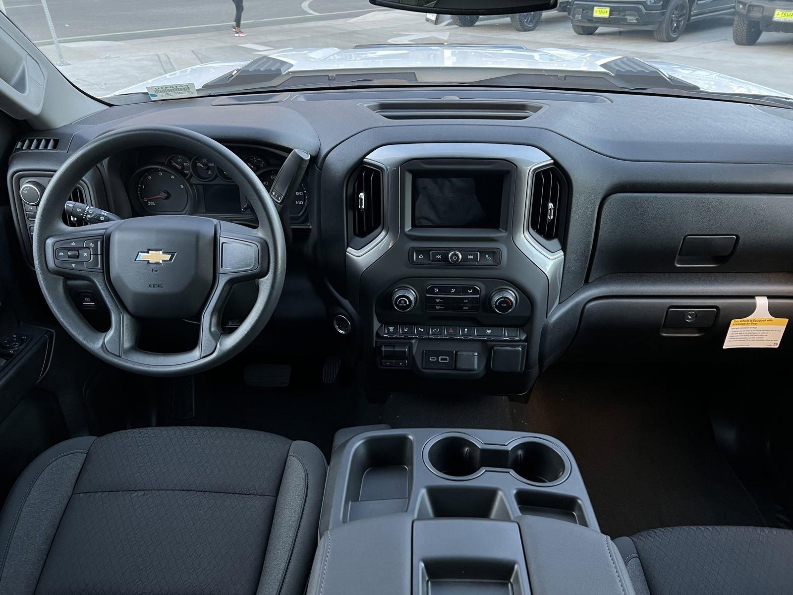 2025 Chevrolet Silverado 2500 HD Vehicle Photo in LOS ANGELES, CA 90007-3794