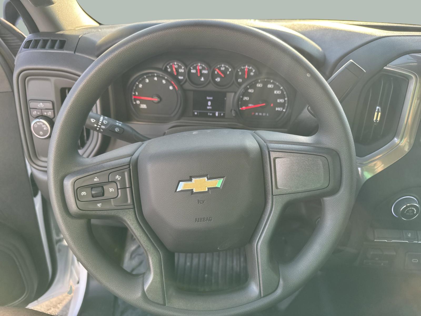 2025 Chevrolet Silverado 3500 HD Chassis Cab Vehicle Photo in GEORGETOWN, TX 78626-7508