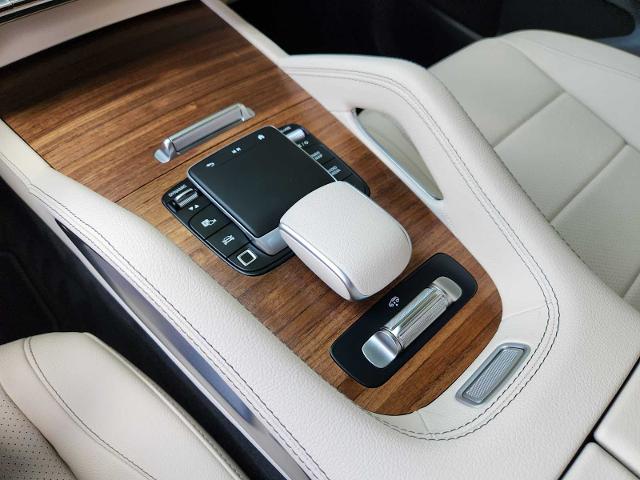 2025 Mercedes-Benz GLS Vehicle Photo in HOUSTON, TX 77079