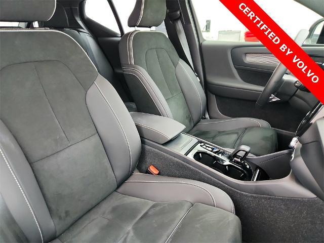 2024 Volvo XC40 Vehicle Photo in Grapevine, TX 76051