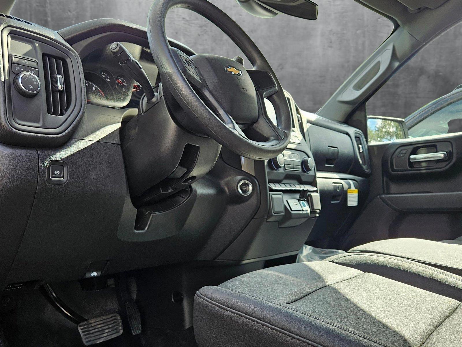 2025 Chevrolet Silverado 1500 Vehicle Photo in GREENACRES, FL 33463-3207
