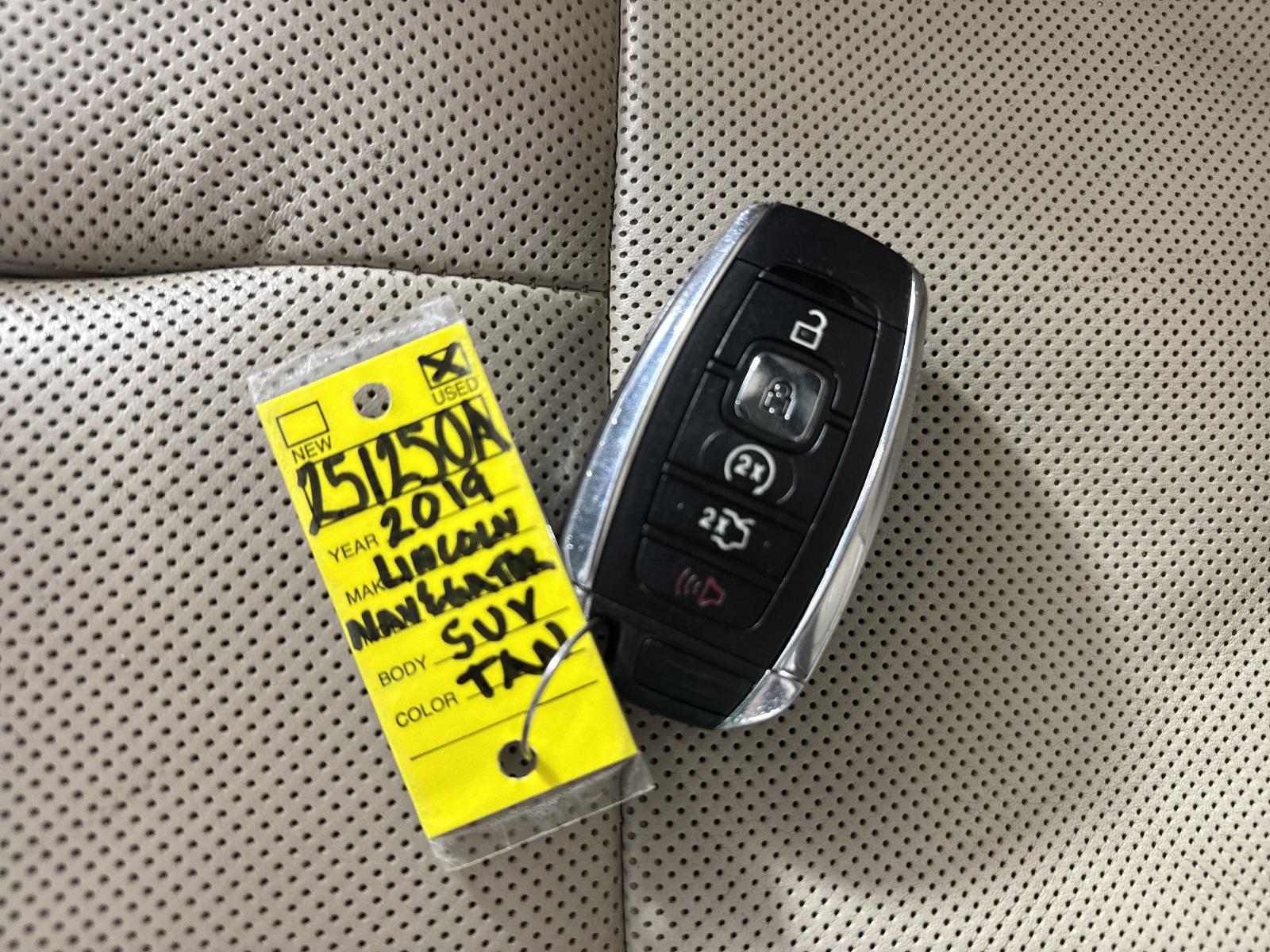 2019 Lincoln Navigator L Vehicle Photo in GEORGETOWN, TX 78626-7508