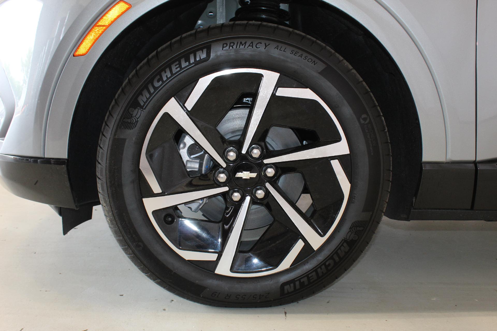 2025 Chevrolet Equinox EV Vehicle Photo in NORTHAMPTON, MA 01060-1120