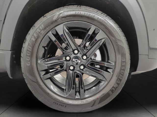 2025 Chevrolet Trax Vehicle Photo in NEENAH, WI 54956-2243