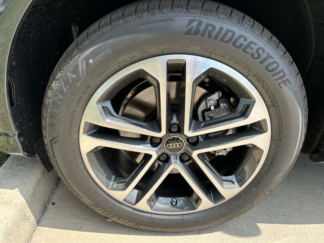 2025 Audi Q5 Vehicle Photo in HOUSTON, TX 77090