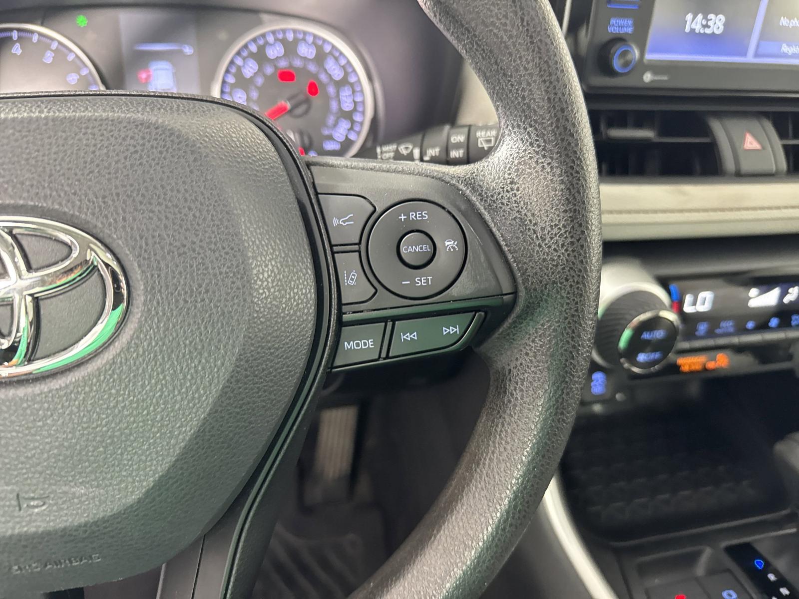 2022 Toyota RAV4 Vehicle Photo in GEORGETOWN, TX 78626-7508