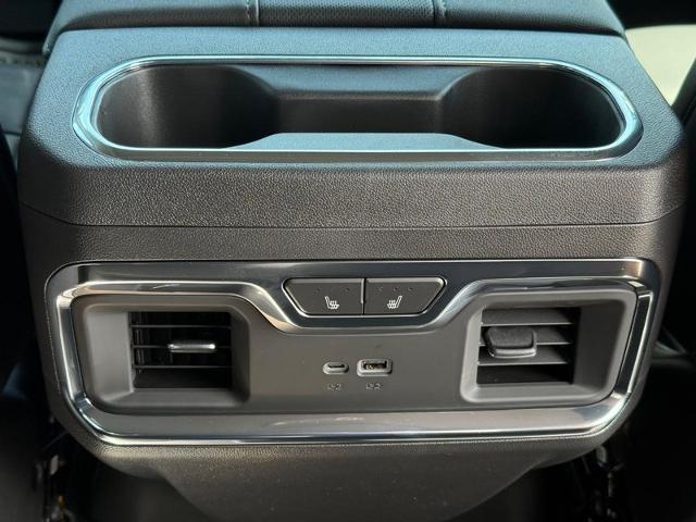 2025 GMC Sierra 1500 Vehicle Photo in COLUMBIA, MO 65203-3903