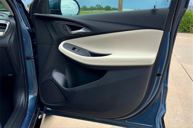 2025 Buick Encore GX Vehicle Photo in TOPEKA, KS 66609-0000