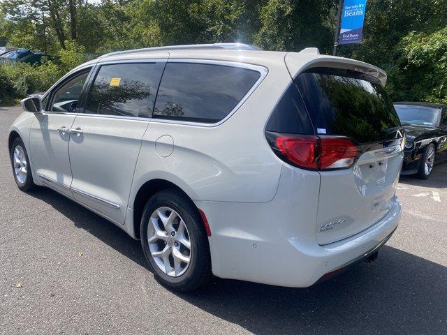 2020 Chrysler Pacifica Vehicle Photo in Doylsetown, PA 18901