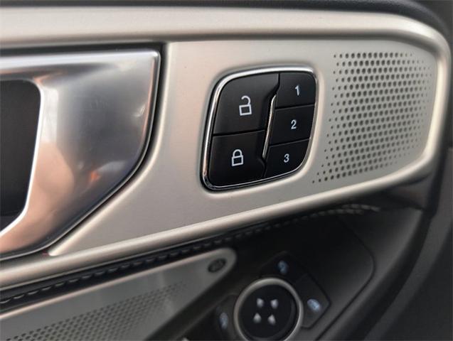 2020 Ford Explorer Vehicle Photo in ENGLEWOOD, CO 80113-6708